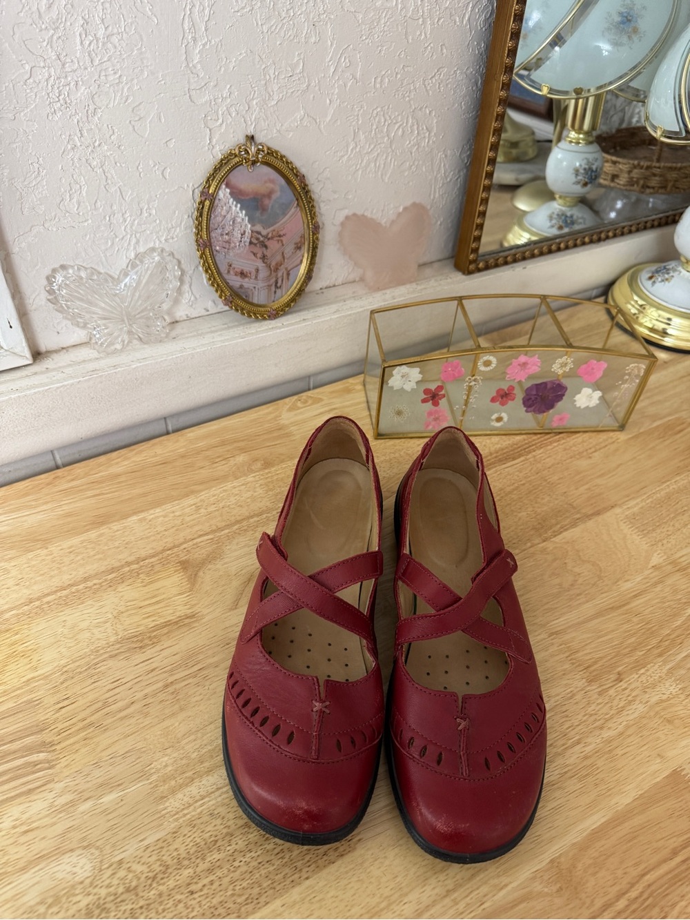 Whimsical Hotter Red Leather Mary Jane Comfort Flats Cutout Details Size 11